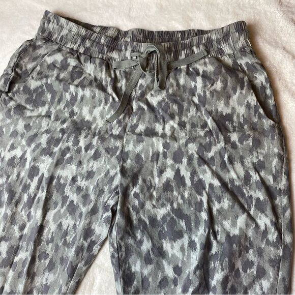 Cloth & Stone Green Tone Camo Style Joggers Size Large - Picture 6 of 11